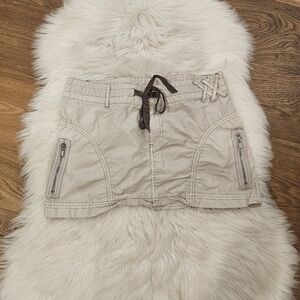 Vintage Low Rise Beige Mini Skirt with Zipper Pockets